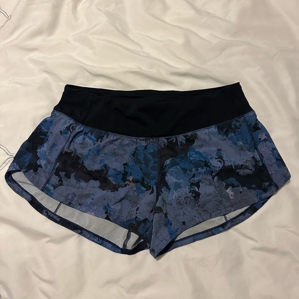 Lululemon women shorts size 2